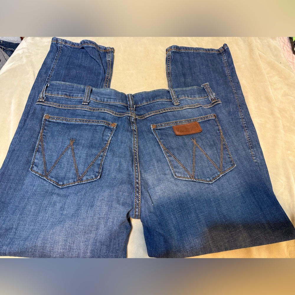 Wrangler Retro Men's Bootcut Jeans in Classic Blue 36x30